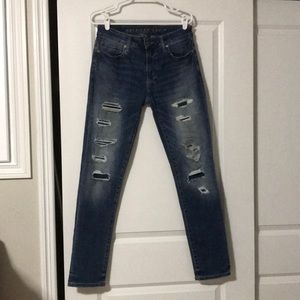 American Eagle blue ripped jeans